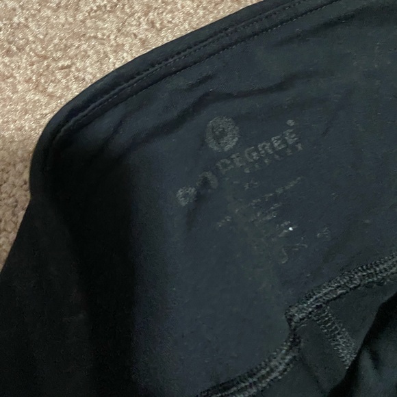 90 Degrees 3/4 Leggings - Picture 2 of 2